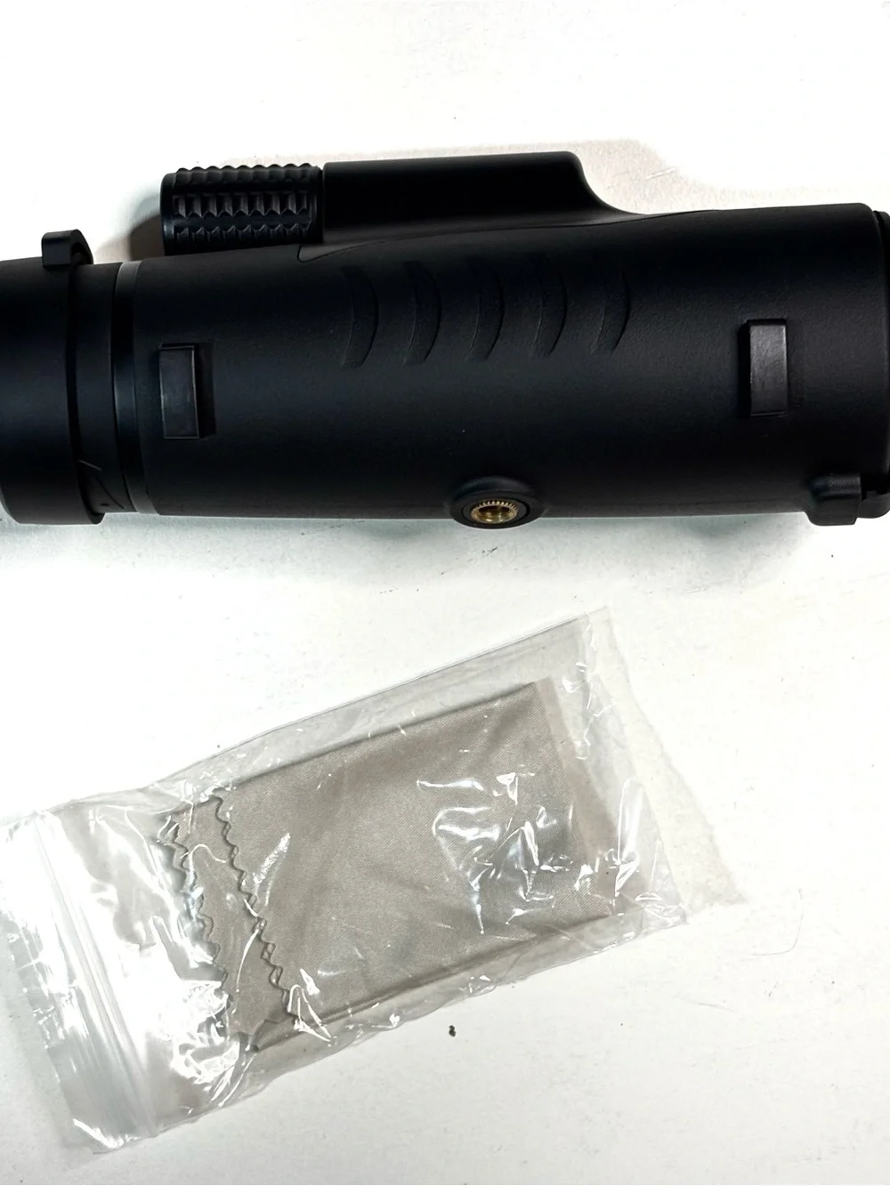 8x42 HD Monocular - Black Feemic with carry case. Like New No Box